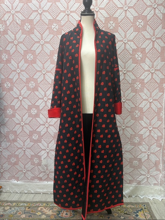 Jackets & Blazers - Vintage Black & Red Floral Quilted Duster Robe – Gothic Prairie
